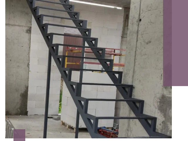 Демонтаж металлических лестниц в Барнауле быстро и безопасно