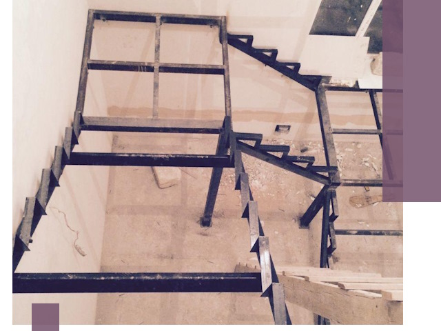 Монтаж лестниц на металлокаркасе в Барнауле быстро и качественно