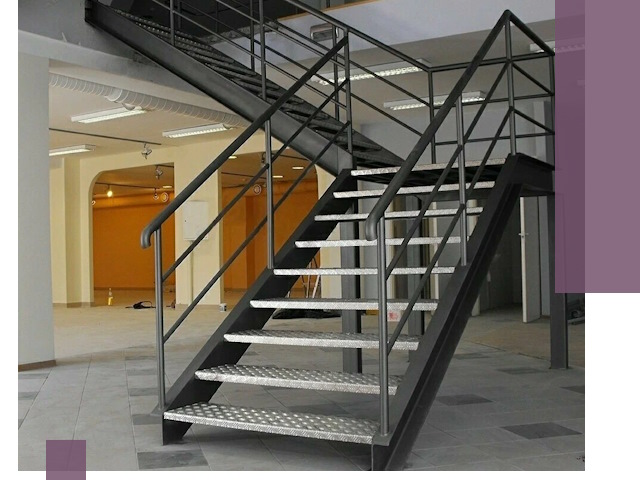 Лестницы для офиса в Барнауле: изготовление, монтаж, демонтаж