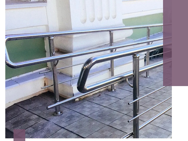 Ограждения пандусов из металла и нержавейки в Барнауле