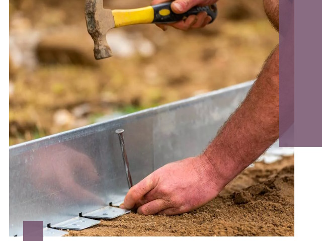 Монтаж металлических бордюров в Барнауле быстро и качественно